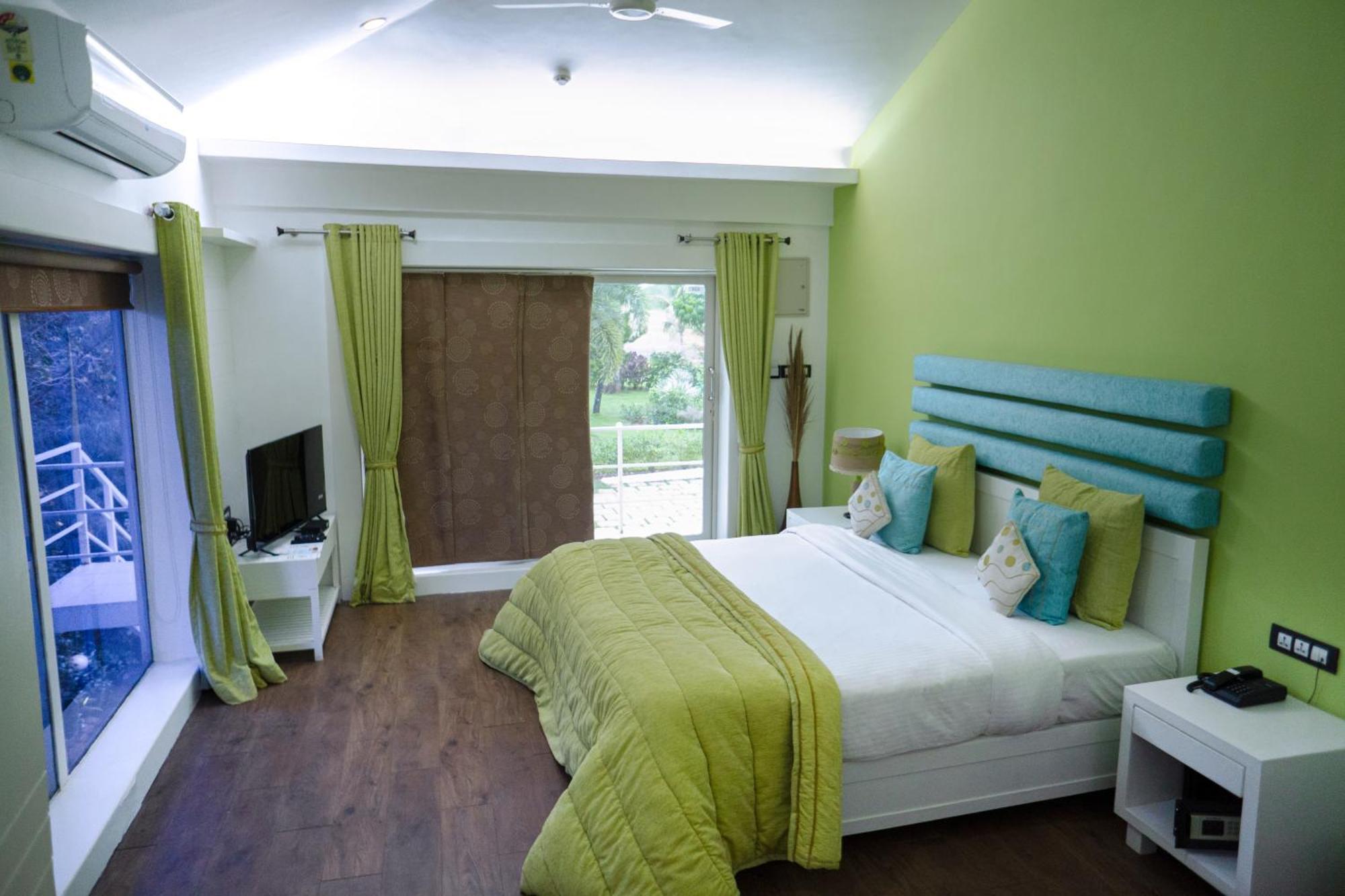Regenta Beach House Resort, Goa Benaulim Esterno foto